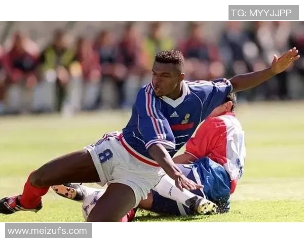 足球中卫十大球星盘点 世界顶级后卫的荣耀与传奇